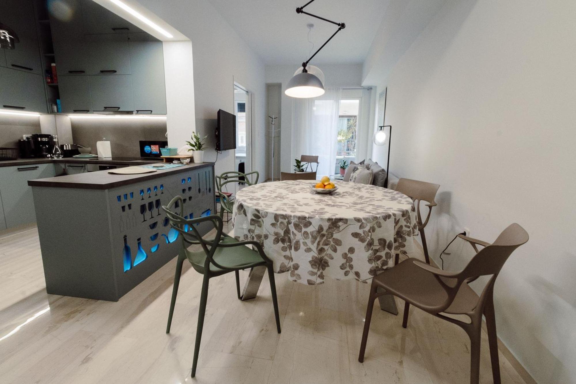 Blue Harbour House - Style Meets Comfort بيرايوس المظهر الخارجي الصورة